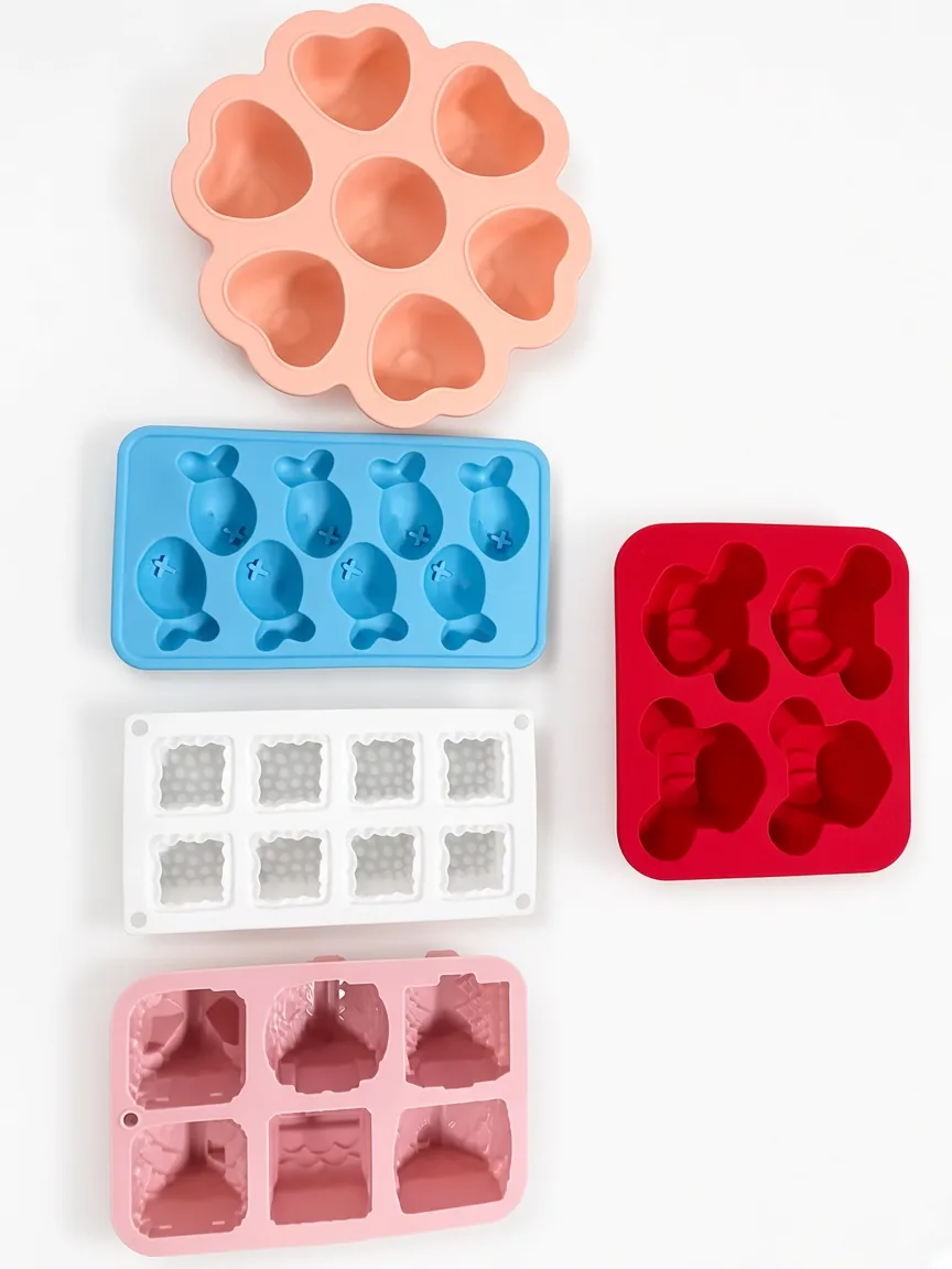 RUUIPON custom silicone gummy and candy molds in branded shapes