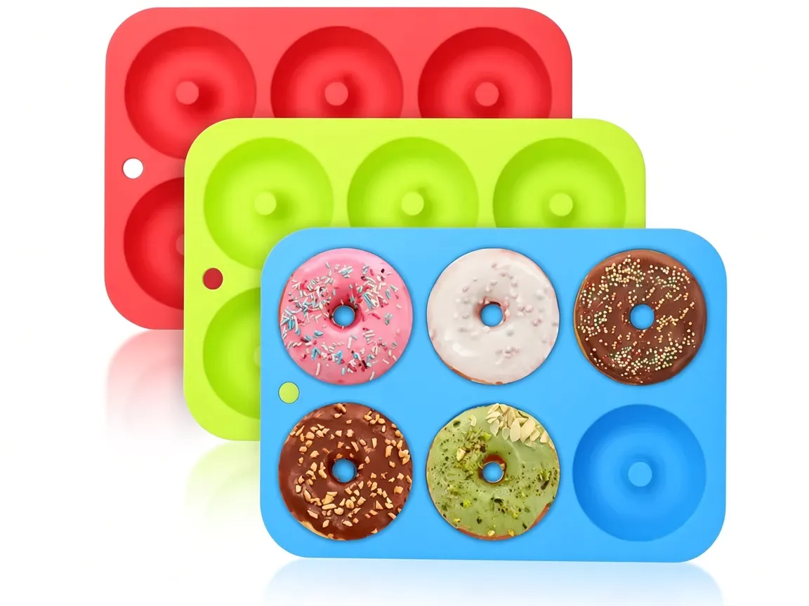 Custom silicone donut and baking molds from RUUIPON